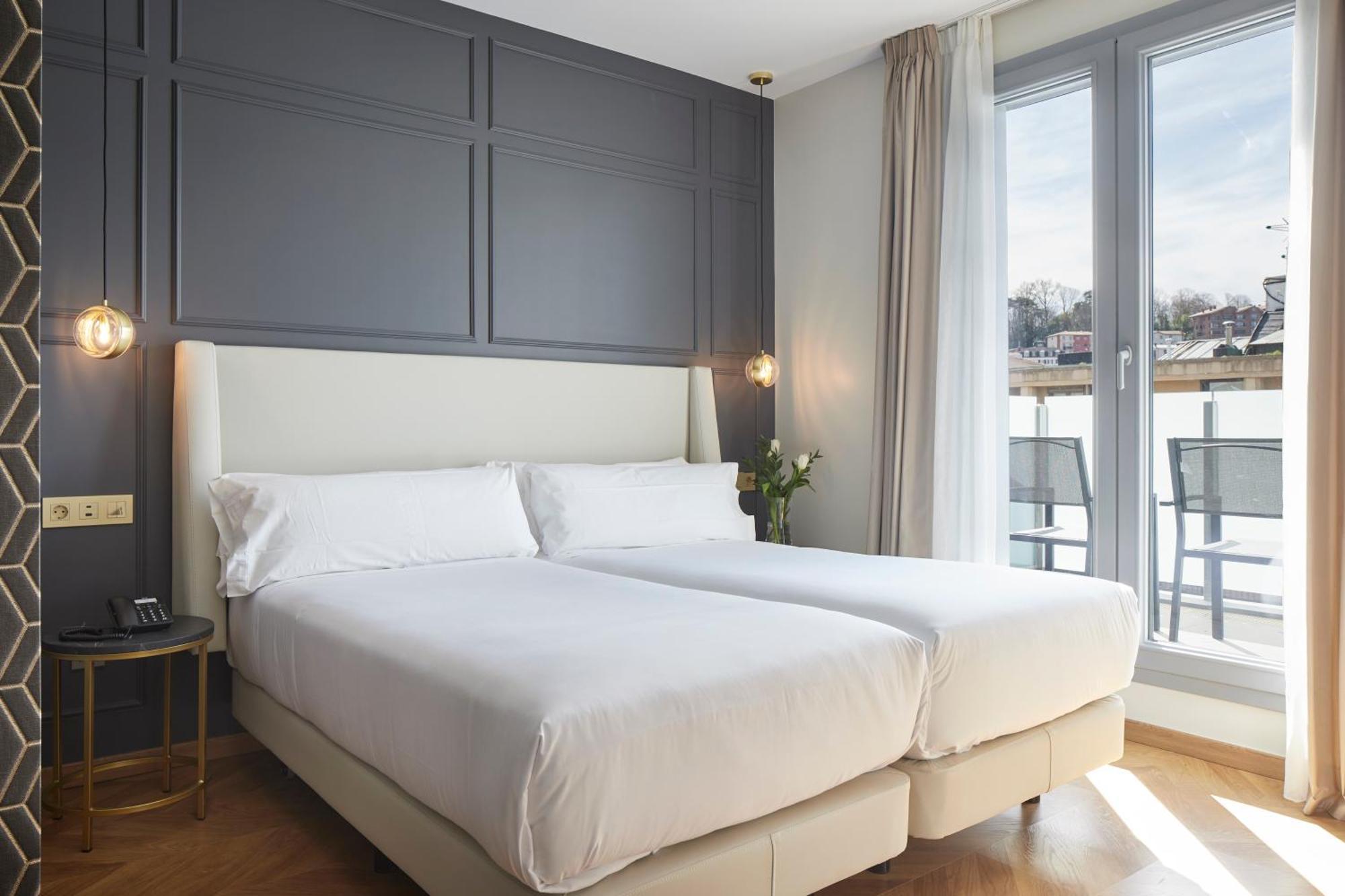 Hotel Arrizul Catedral San Sebastian Exterior photo